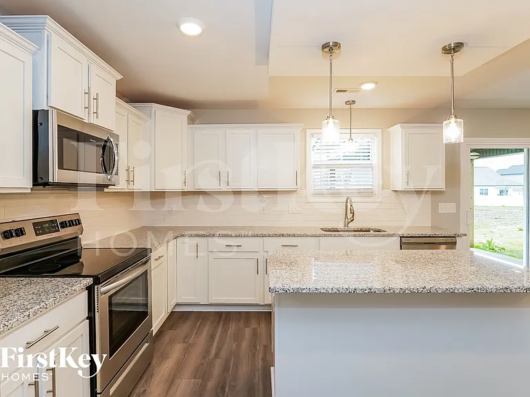 631 Alvin Rd — Photo 7