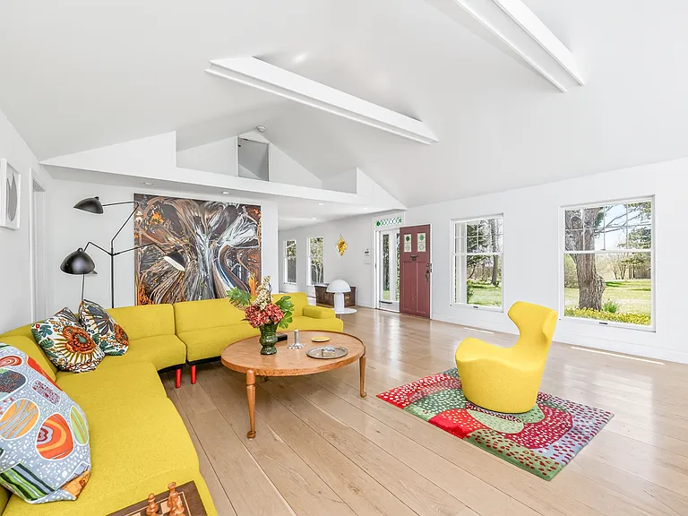 4 Far Pond Rd — Photo 8