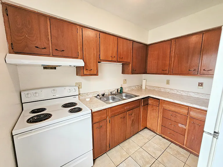 422 1/2 W Spring St #422-1/2 — Photo 6
