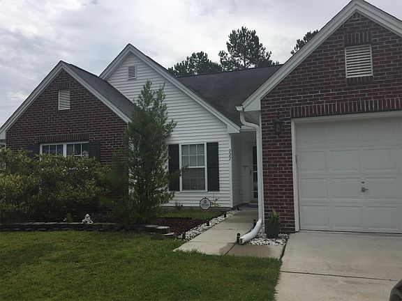 2nd image of 227 Avonshire Dr