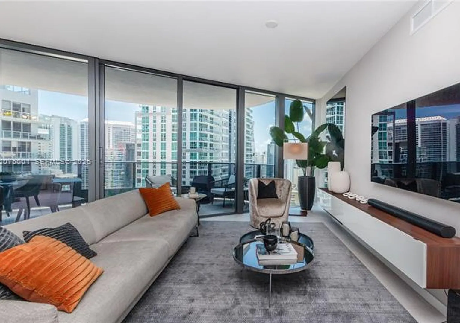 1000 Brickell Plz cu-3201, Miami, FL 33131 — Photo 3