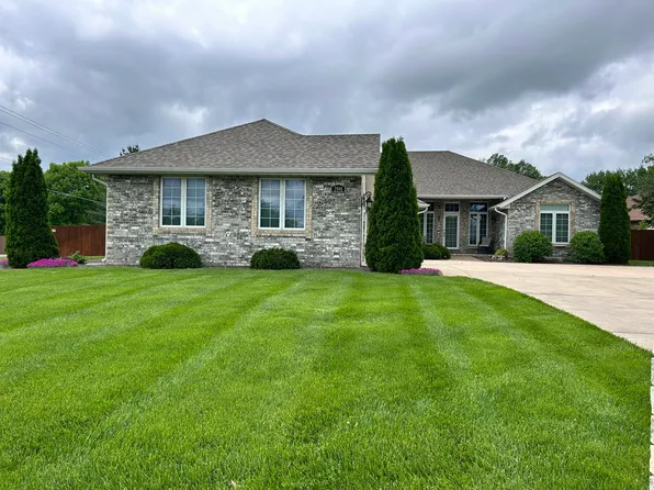 2591 S Marlborough Avenue, Springfield, MO 65807