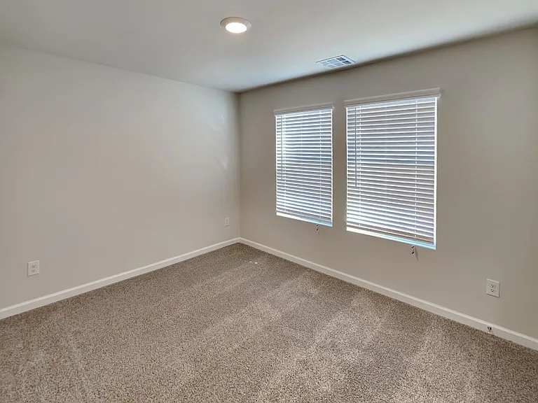 6101 Green Meadow Ln — Photo 16