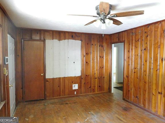 4th image of 2803 Maple Rd SE