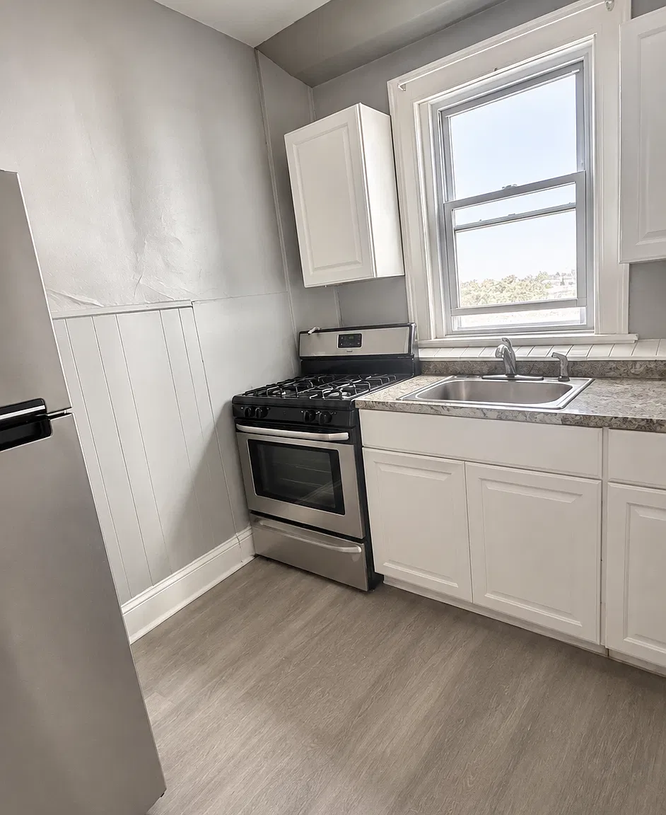 1 bed, $1,000 — Photo 4