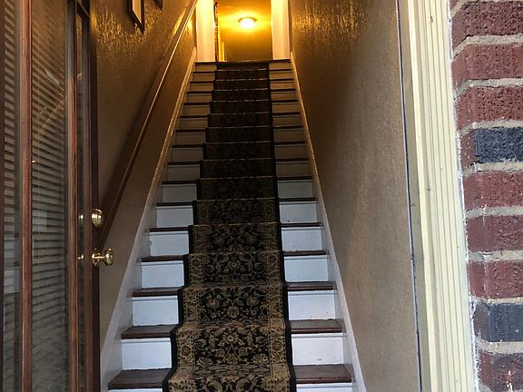 2nd image of 405 W 6th St #1