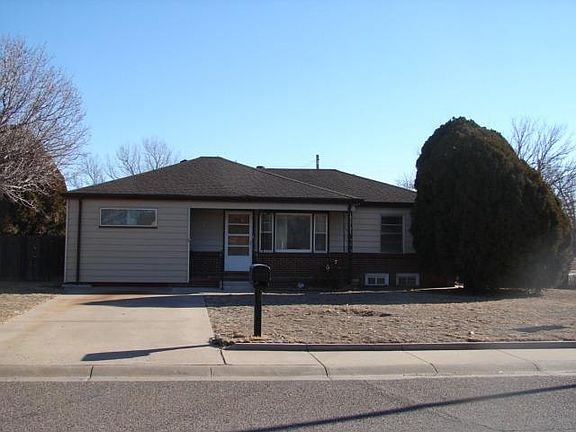 2nd image of 905 N Carlton Ave