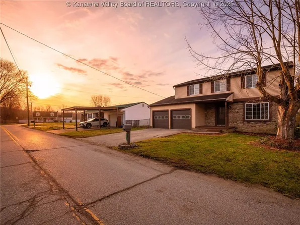 132 Bel Aire Dr, Tornado, WV 25202