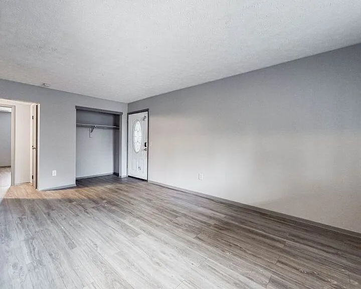 874 S Spring Rd — Photo 4