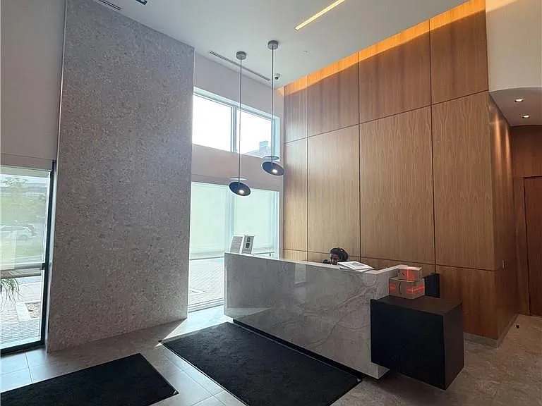 509 Dundas St W #616 — Photo 4