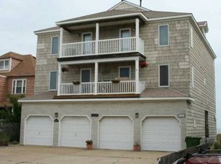826 W Ocean View Ave #B, Norfolk, VA 23503