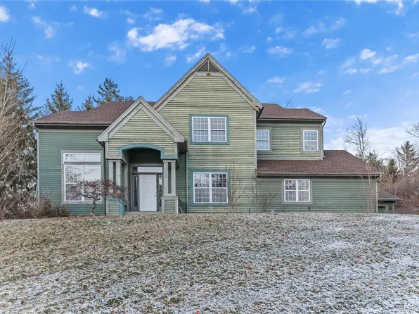 2 Bridle Way, Pawling, NY 12564