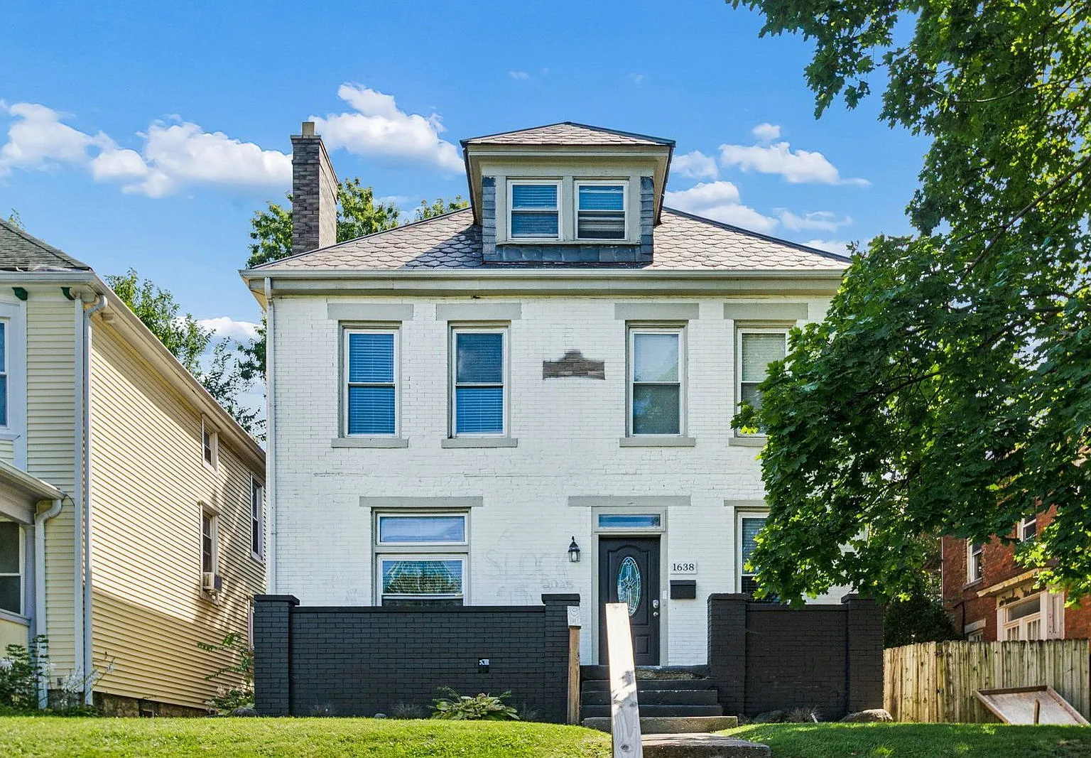 6 bed, 2.0 bath, $2,995 — Photo 1