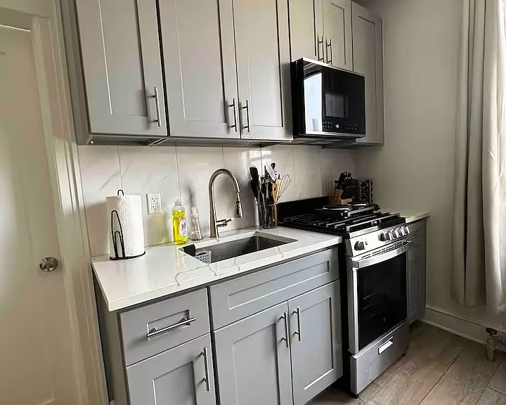 1732 Dekalb Ave — Photo 10