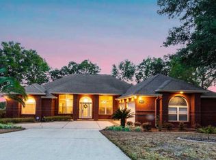 5020 Skylark Ct, Pensacola, FL 32505