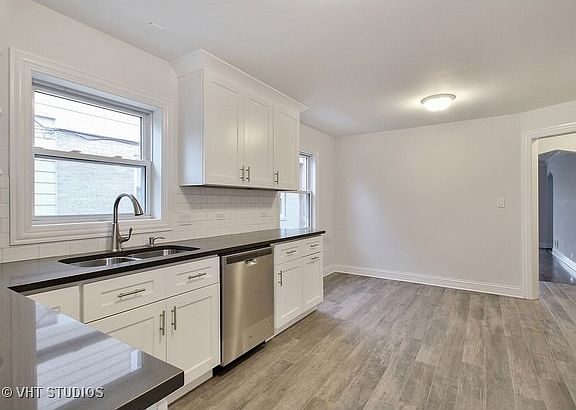 4th image of 3059 N Nordica Ave