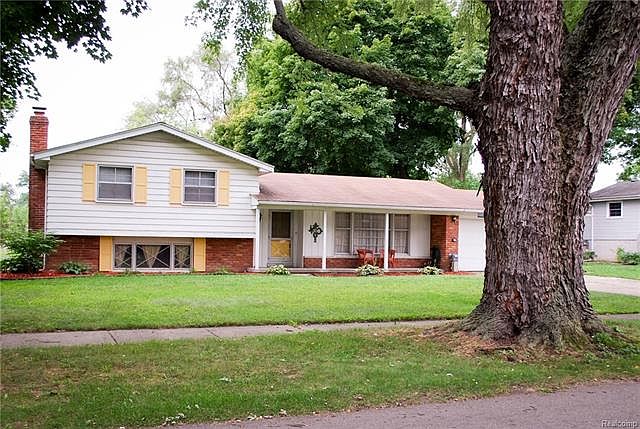 1st image of 34053 Coventry Dr