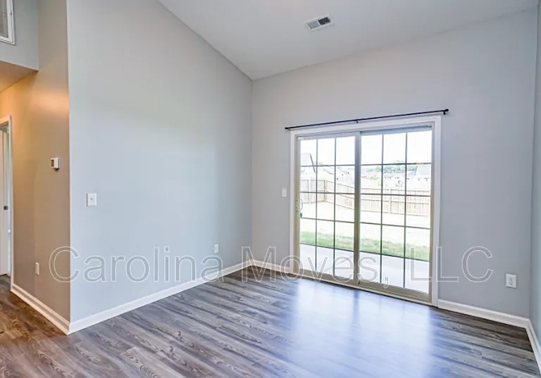 249 Lockeland Park Dr — Photo 5