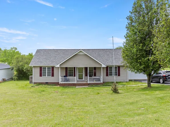 165 Ridgecrest Rd, Hartsville, TN 37074