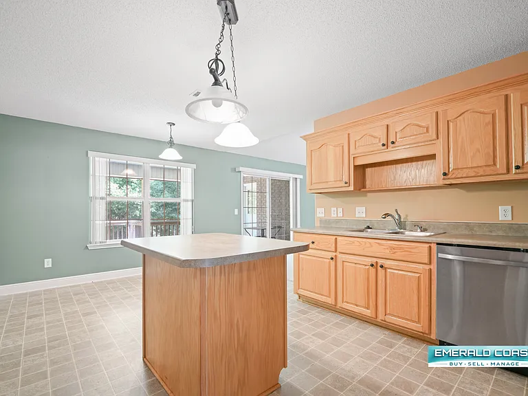 238 Foxchase Way — Photo 10