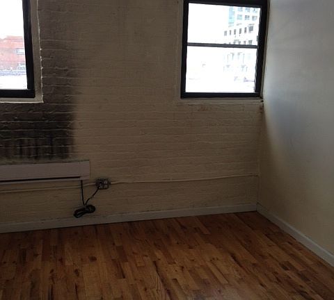 2nd image of 479 Wythe Ave #1