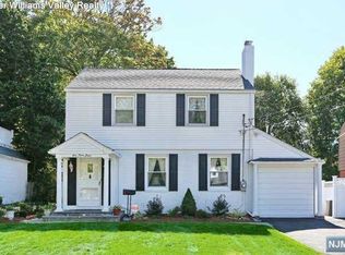 148 W Clinton Ave, Tenafly, NJ 07670