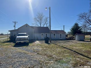 9581 N Bolen Store Rd, Macedonia, IL 62860