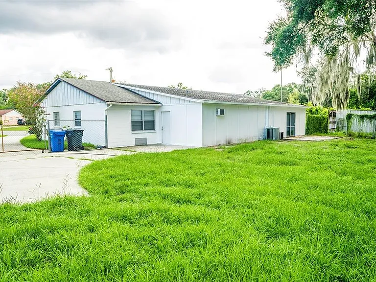 6913 Mathers Ln — Photo 3