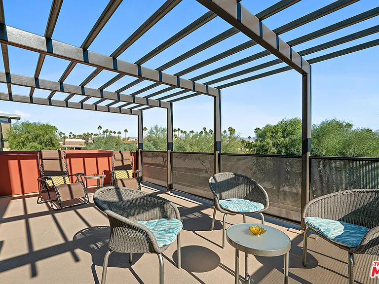 737 E Arenas Rd — Photo 10