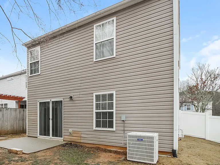 118 Nacoochee Way — Photo 17