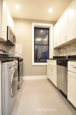 Rented by Bohemia Realty Group | media 2