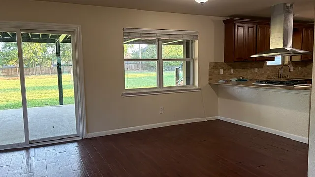 13980 Red Wood Cir S — Photo 6