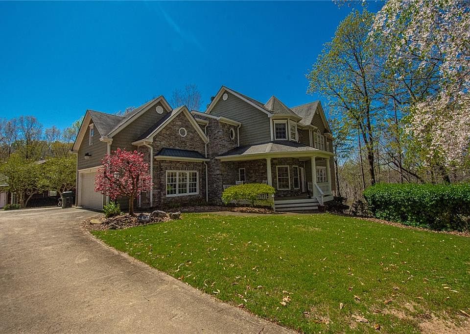 1st image of 596 Gold Crest Dr