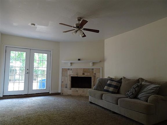 3rd image of 2312 Harvard Dr