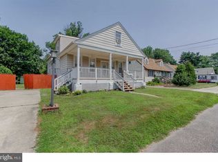 8 Bowling Green Ave, Morrisville, PA 19067