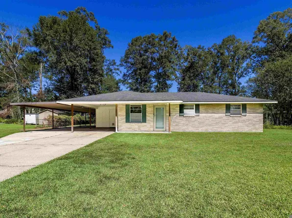 41170 Dean St, Gonzales, LA 70737