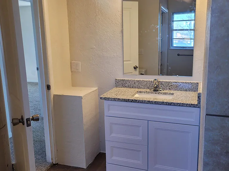 8204 S Country Club Dr — Photo 11