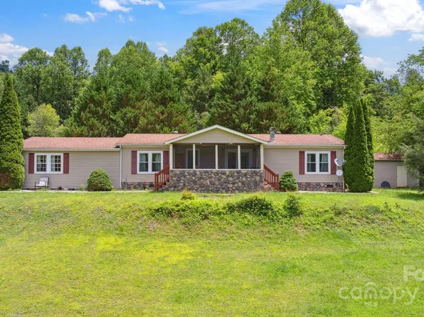 152 Lantana Dr, Sylva, NC 28779