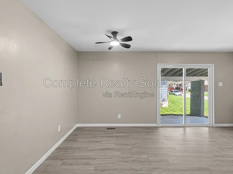 10417 Prince Dr — Photo 15