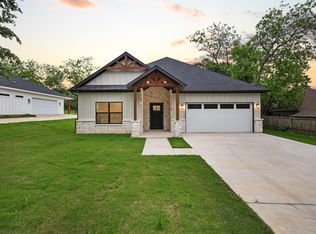 1838 S Park Ave, Denison, TX 75020