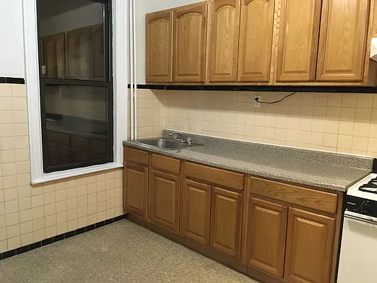 Rented by Astoria Park Realty Group Inc | media 21