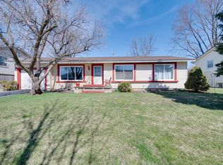 538 Yarmouth Rd, Elk Grove Village, IL 60007