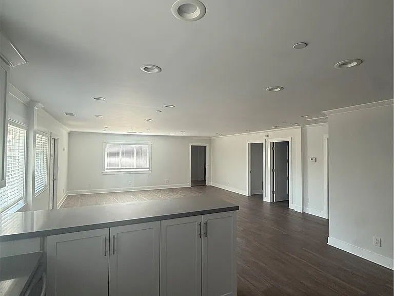 3533 Brandon St — Photo 11