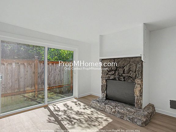 3rd image of 2218 SE Tacoma St
