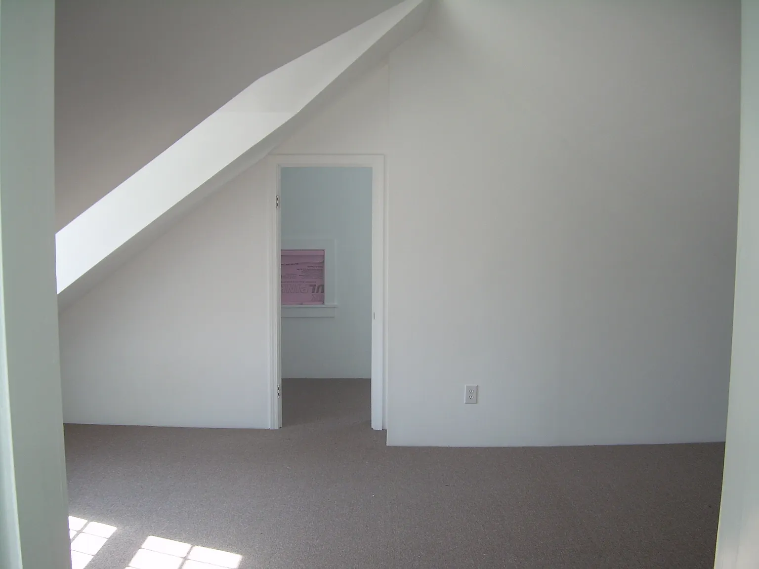3 bed, 3291 sqft, $3,995 — Photo 3