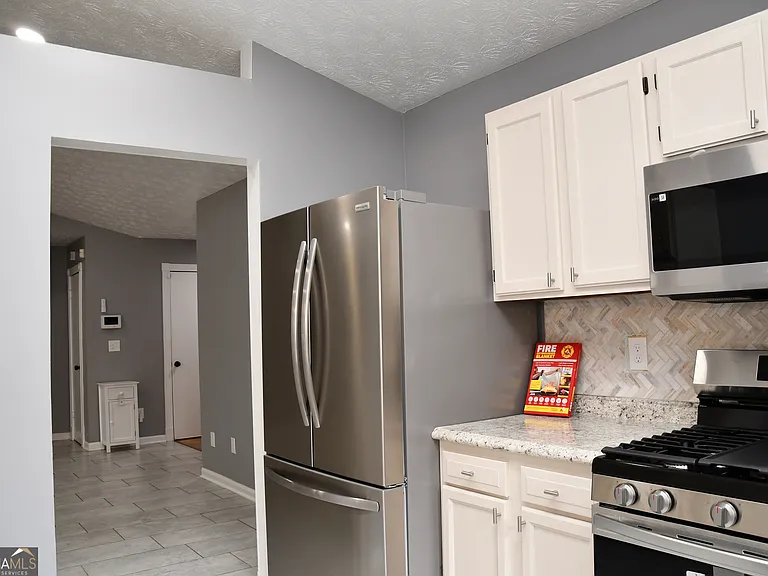 5932 Homestead Cir — Photo 41