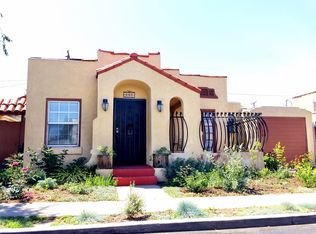 1085 N Minerva Park, Long Beach, CA 90813