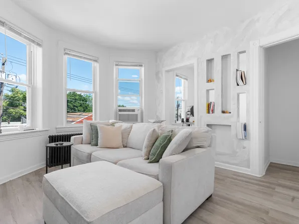 4308 Grand Avenue image 1 of 7