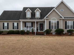 418 Milton Dr, Winterville, NC 28590