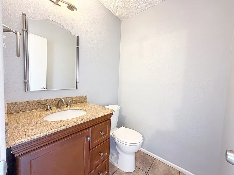 2 Star Cir — Photo 15